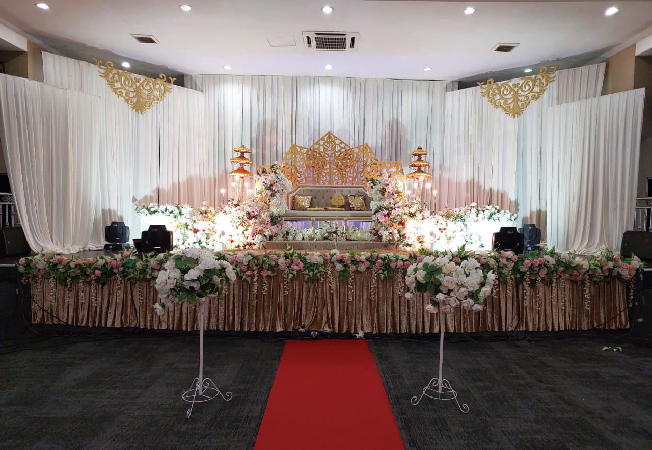 Stage & Pelamin